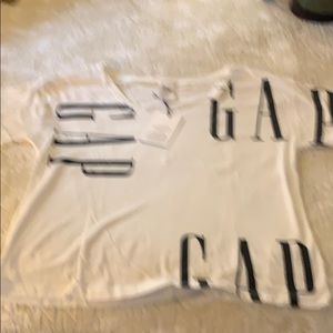 Gap T-Shirt